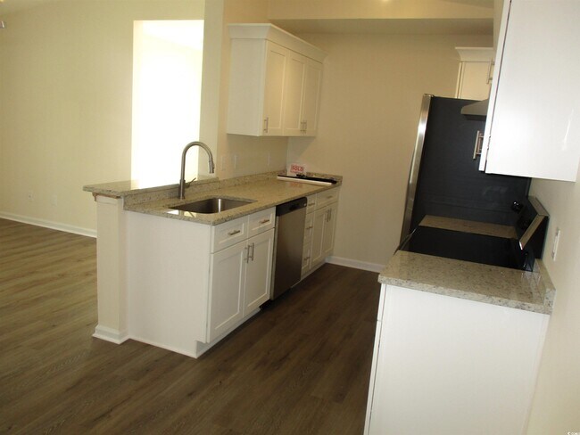 Foto del edificio - 8545 Hopkins Cir