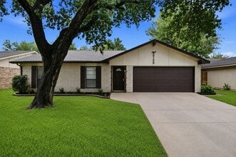 Building Photo - 2126 Quail Valley E Dr