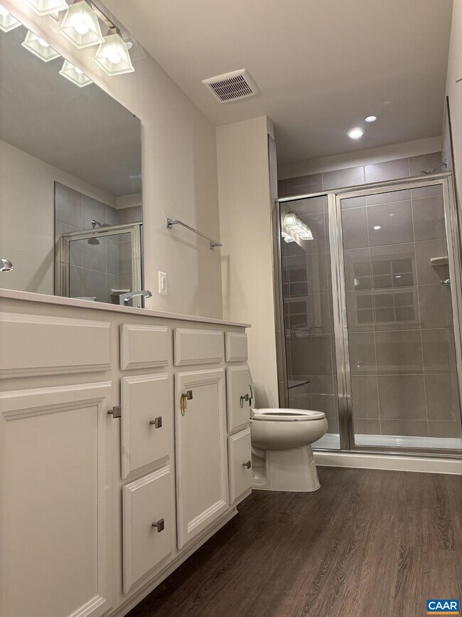 Foto del edificio - 2406 Crescent Wy