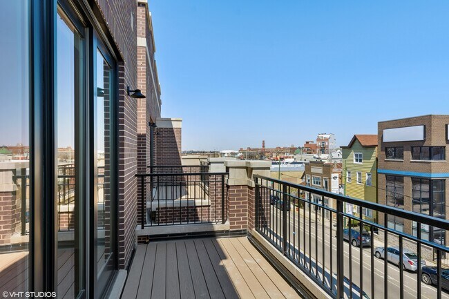 Building Photo - 3116 N Clybourn Ave