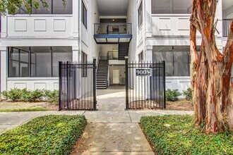 Building Photo - 1025 Riverland Woods Pl