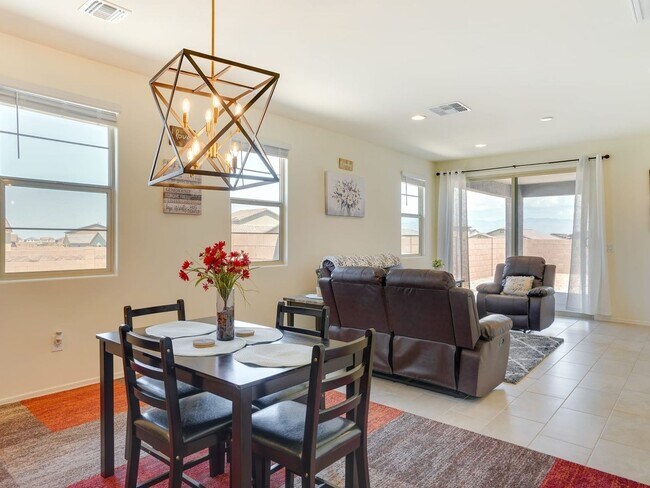 Foto del edificio - 4 Bedroom Single Family Home in Tucson