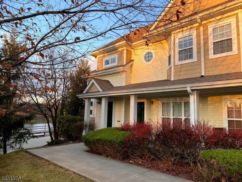 Foto principal - 149 Old Farm Dr