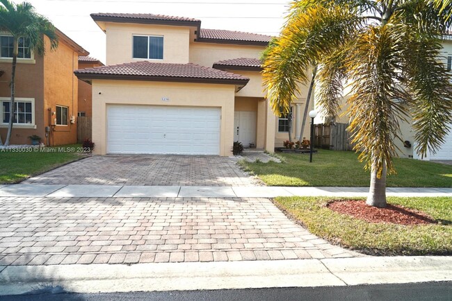 Building Photo - 1250 NE 41st Pl