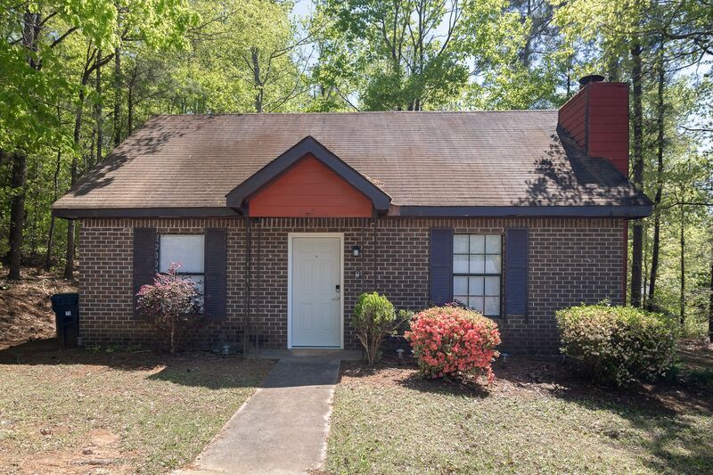 Primary Photo - 165 Oliver Cir