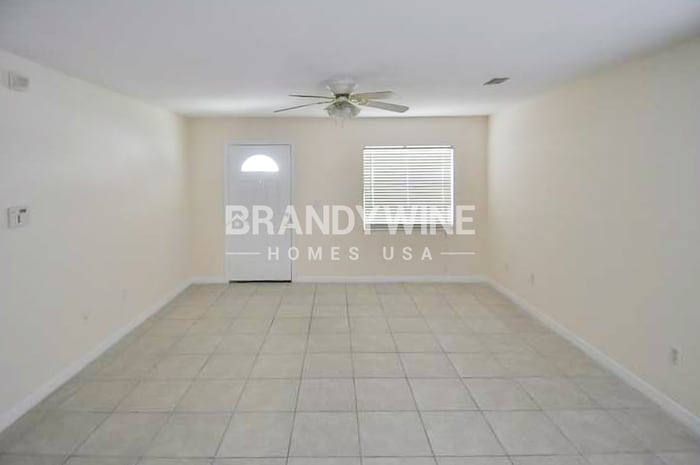 Building Photo - 3709 E Grove St