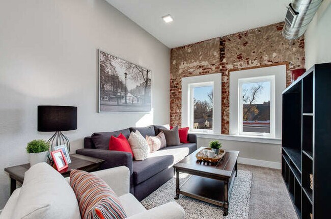 Foto del edificio - 300 S Logan