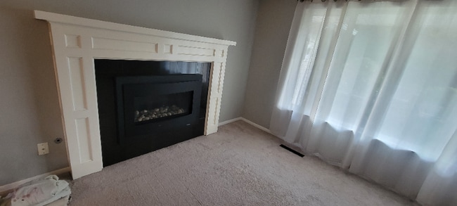 Building Photo - 8111 Cirque Dr W