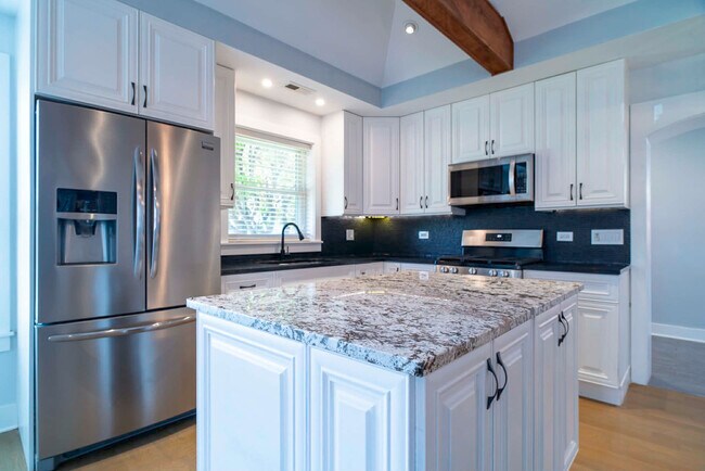 Foto del edificio - 2537 Willow St