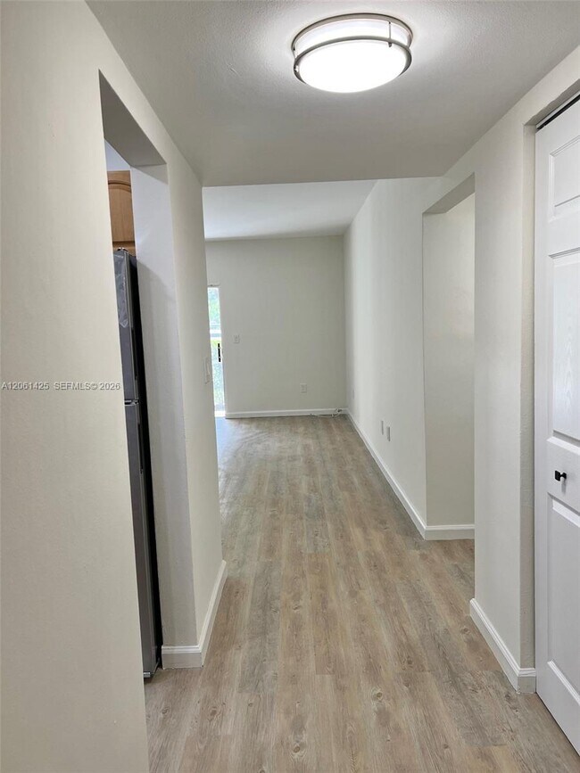Foto del edificio - 9159 SW 77th Ave