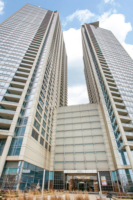 Foto principal - 600 N Lake Shore Dr