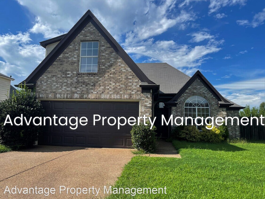 Foto principal - 4 br, 2 bath House - 110 Abbey Rd