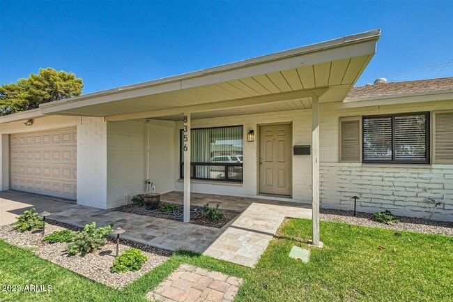 Foto del edificio - 8356 E Palm Ln