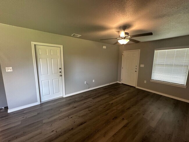 Foto del edificio - 3Bed/2Bath