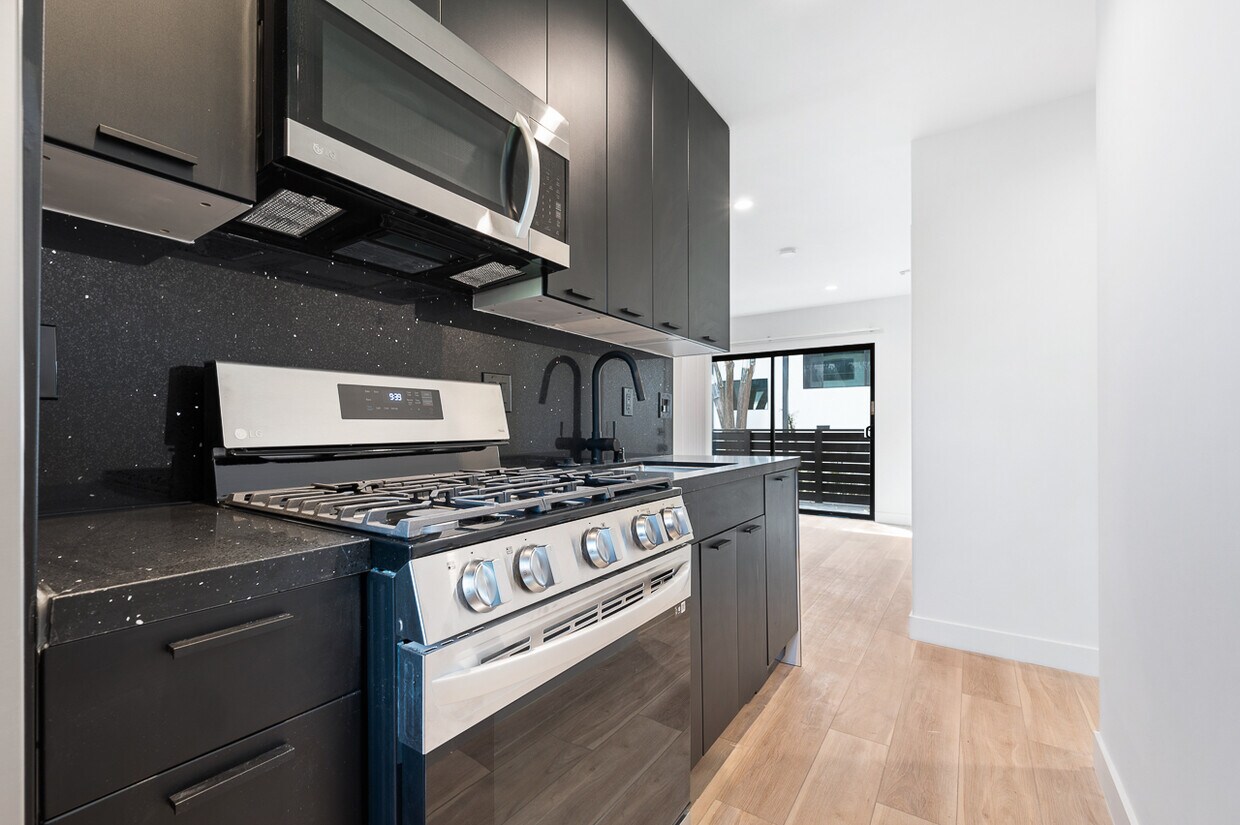 217 Lucas Ave Unit 04, Los Angeles, CA 90026 Apartments in Los