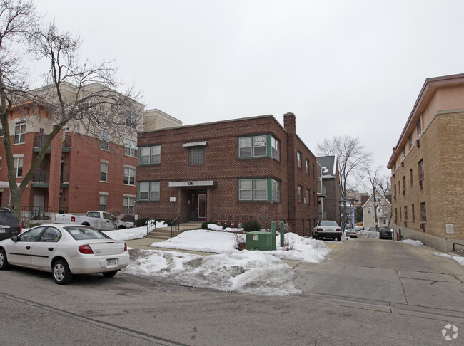 Building Photo - 538 W Main St