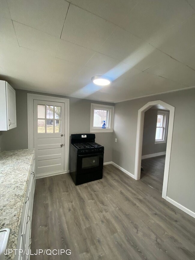 Building Photo - 1 br, 1 bath House - 2840 1/2 11 1/2 AVENUE