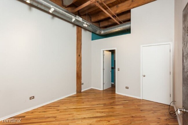 Building Photo - 611 W Fulton St