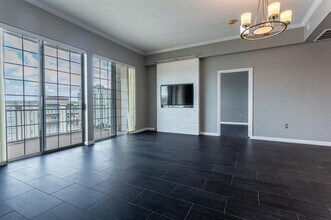 Building Photo - 3225 Turtle Creek Blvd