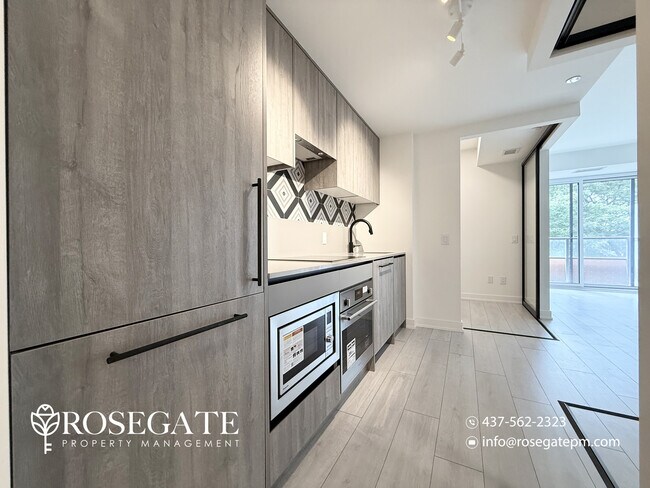 Building Photo - Modern 1-Bedroom + Den Condo with Semi-Private Balcony – Toronto