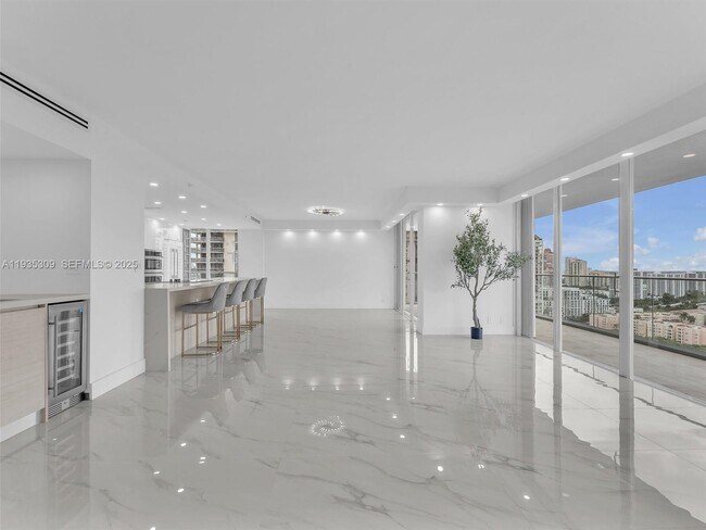 Foto del edificio - 19707 Turnberry Way