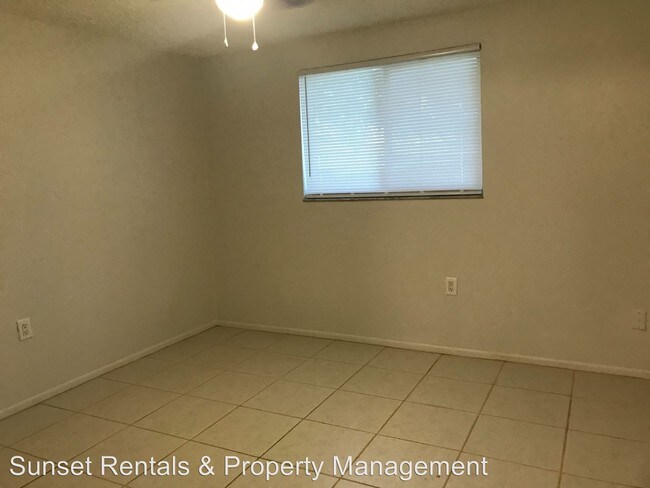 Building Photo - 5401 Seahorse Dr