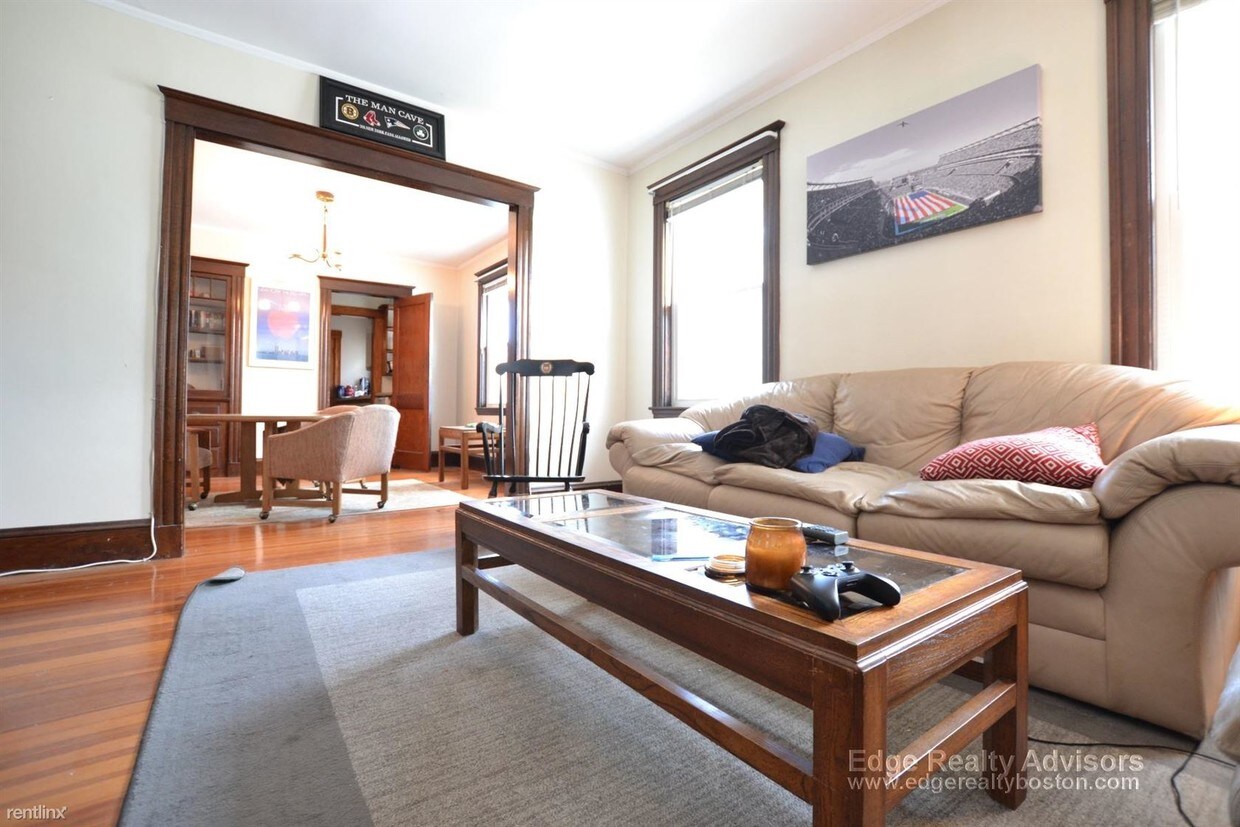 Foto principal - 54 Breck Ave