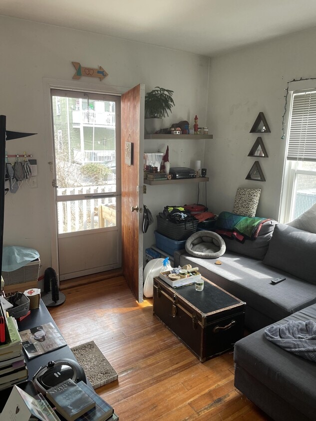 Foto principal - 69 Raymond Ave