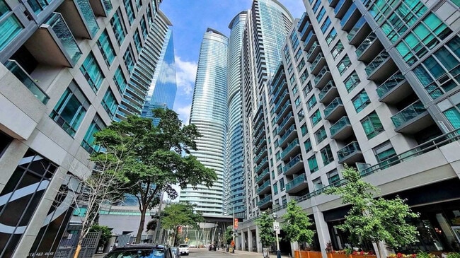 Building Photo - 14 York St