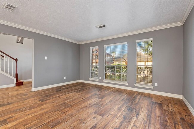 Building Photo - 13307 Lynnville Dr