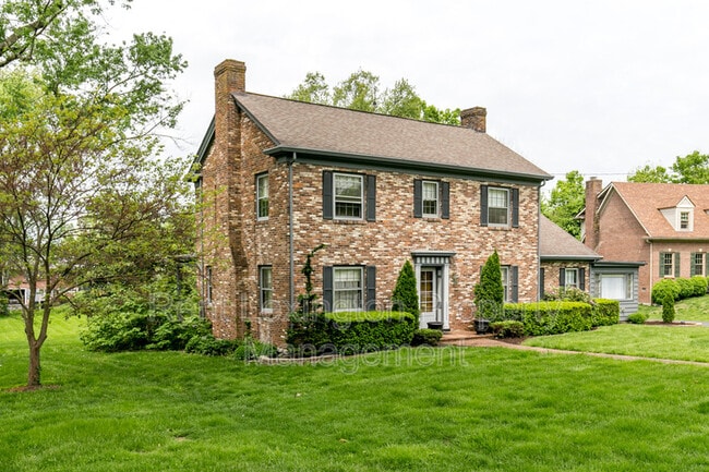 Photo - 149 Westgate Dr House