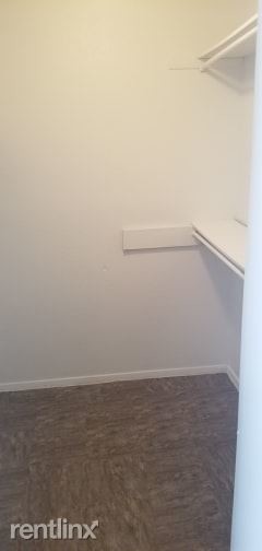 Building Photo - 1 br, 1 bath Apartment - 5601 Hamill Rd