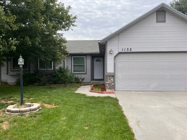 Foto del edificio - 1132 N Maple Creek Ave