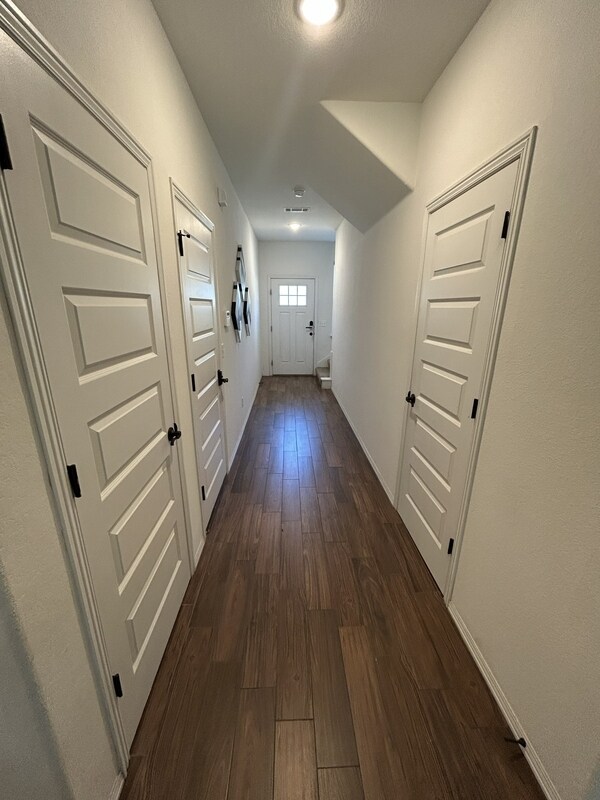 Building Photo - 1299 N Sicily Ln