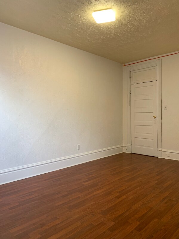 Foto del edificio - 101 S McDonald St