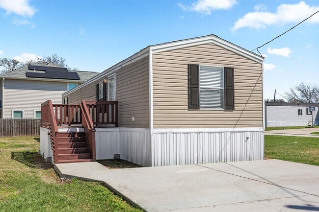 Building Photo - 3031 Bay Oaks Harbor Dr