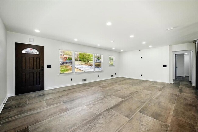 Foto del edificio - 681 Fielding Ln SW