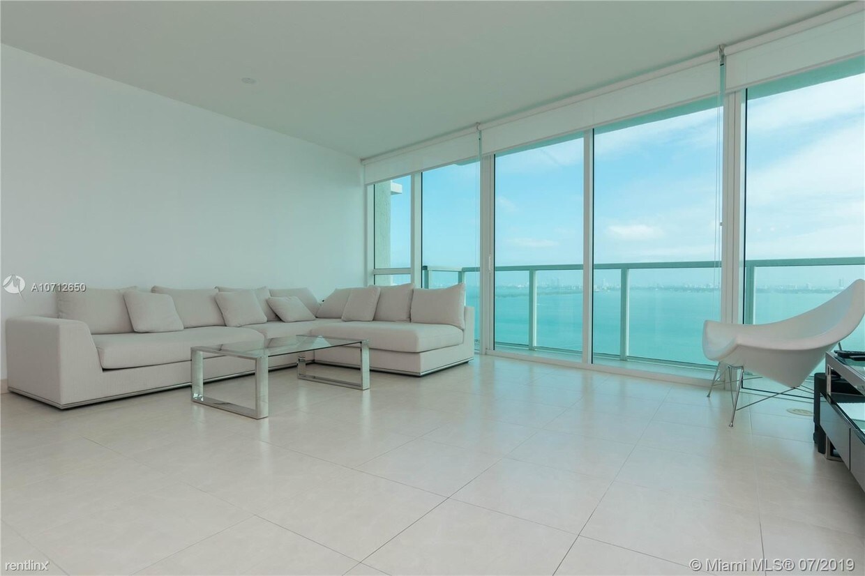 1 br, 1.5 bath - 665 NE 25th St Apt 1502 - 1 br, 1.5 bath  - 665 NE 25th St Apt 1502