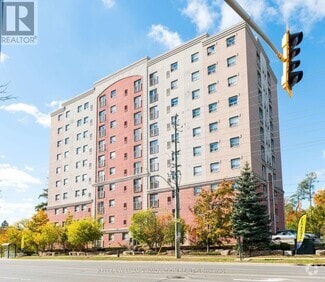 Building Photo - 274 Erb St. W