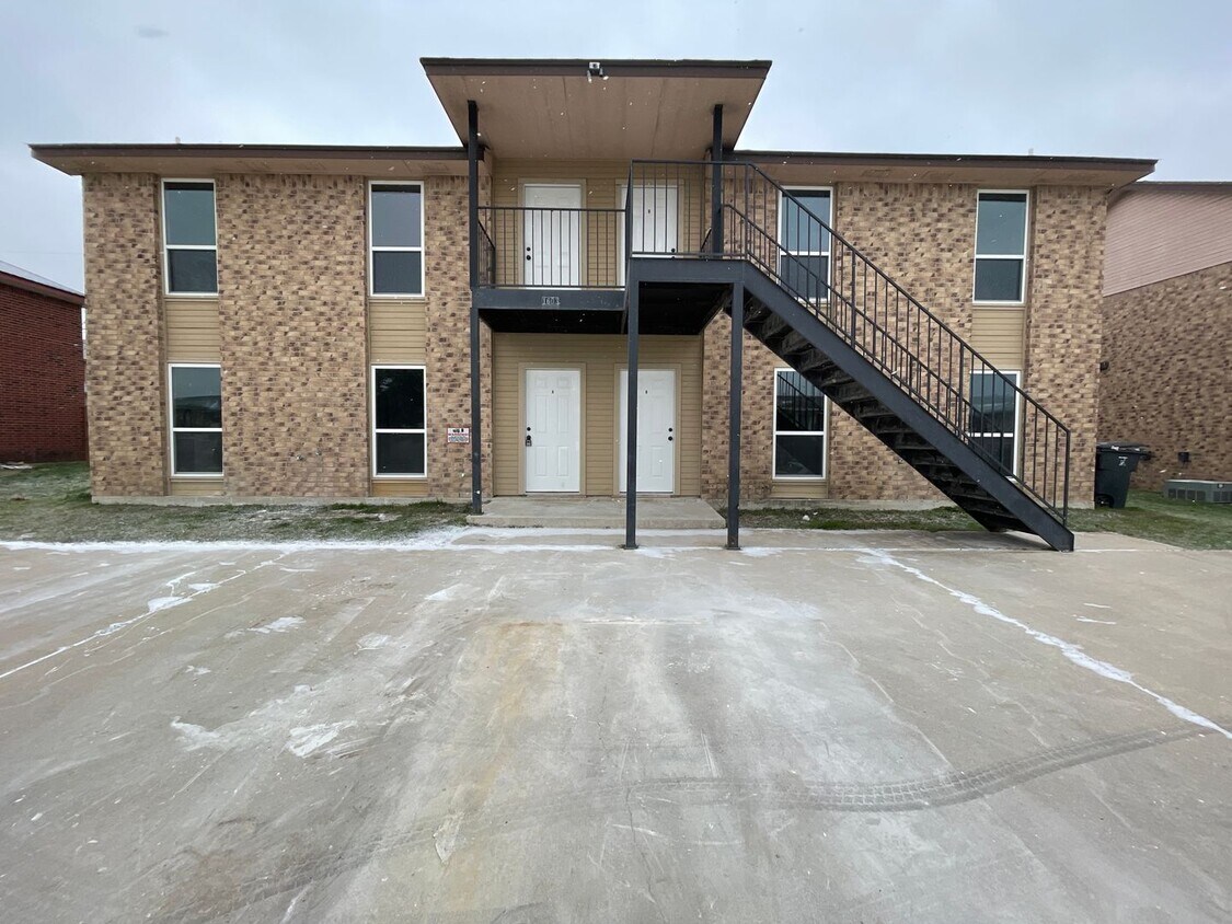 Foto principal - 1603 Benttree Dr