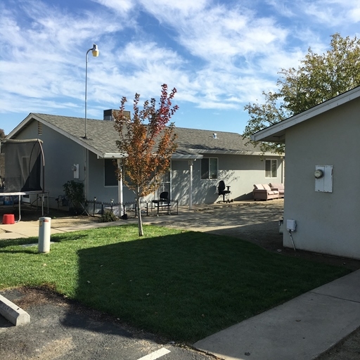 Building Photo - 8 Multi-Family Units + 1 Commercial Unit