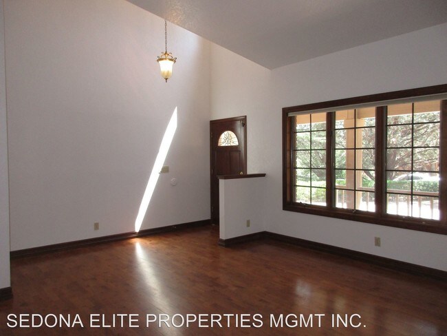 Building Photo - 3 br, 2.5 bath House - 120 YAVAPAI TRAIL
