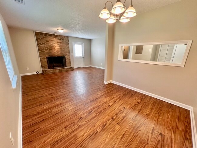 Building Photo - 2614 Dorian Dr.