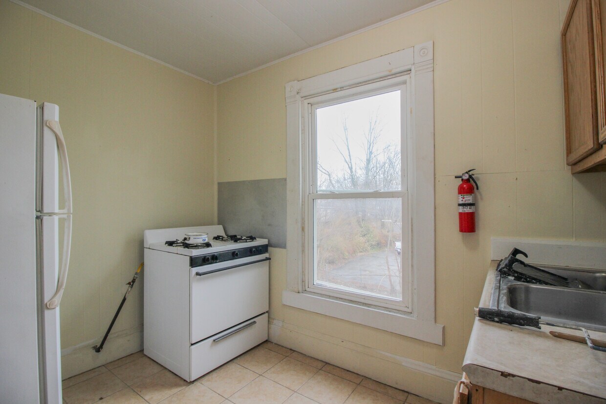 Kitchen - 1308 Anthony St