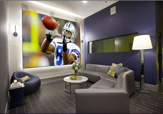 Building Photo - 12777 Merit Dr