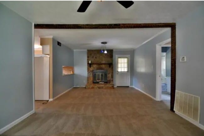 Building Photo - 3 Bedroom 2 Bath in North Columbus