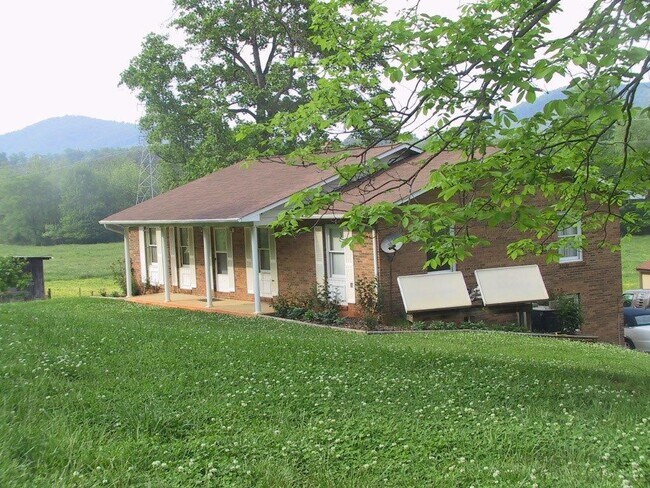 Foto del edificio - 460 Wilson Valley Dr