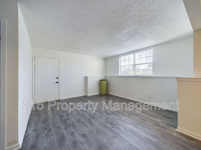 Building Photo - 300 Osage St
