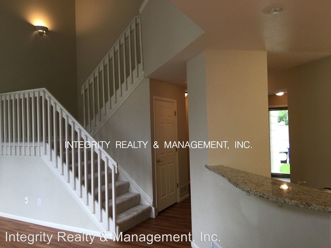 Building Photo - 9675 Canberra Dr