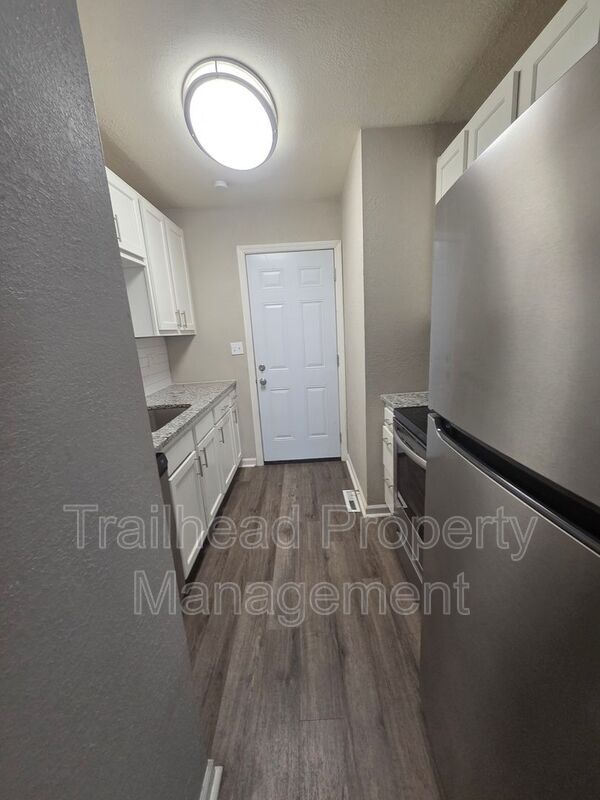 Foto del edificio - 9416 E 14st South